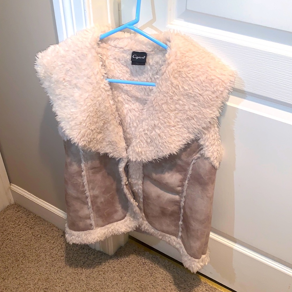 Beige shearling vest, size Large